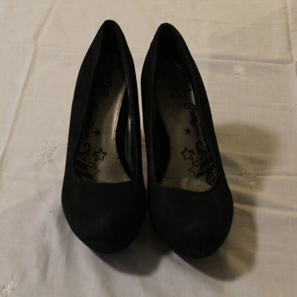 PUMPS - Picture 1 of 2